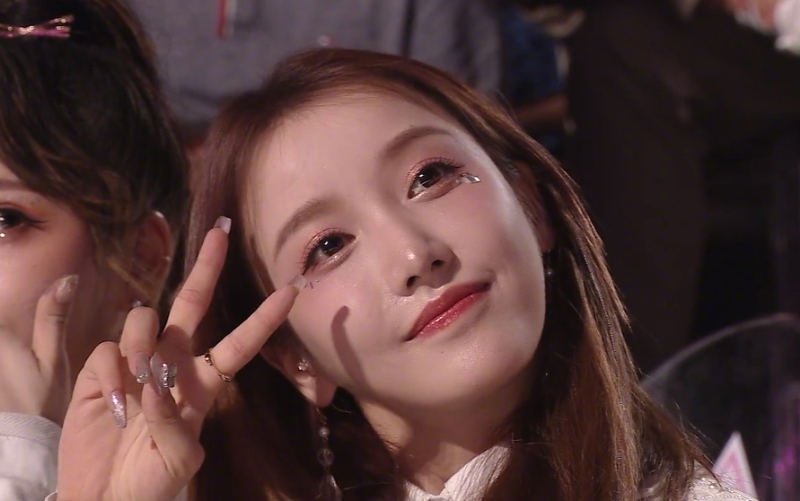 创造营刚结束姜贞羽转头就参加新综艺同行嘉宾都是当红男神