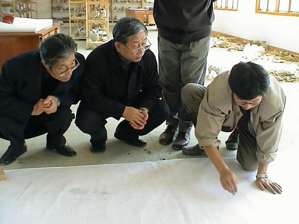 唐根秀|文盲农妇坚持练字15年，自创天书无人能懂，专家称毫无艺术性