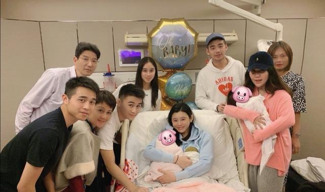 何鸿燊|何鸿燊即将出殡，二女儿却被曝光无情，居家办派对