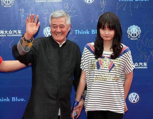 同样是赵本山的女儿赵玉芳独立赵一涵靠父亲名气进入娱乐圈