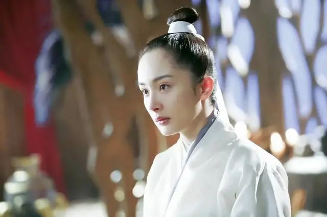 杨幂|女扮男装英气逼人，把女性观众掰弯的演员，你记得几个？