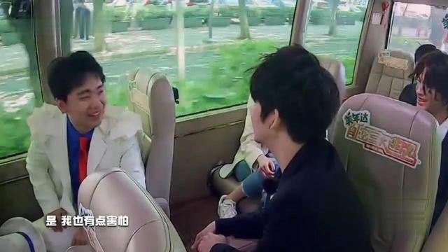 邓伦|邓伦还未进密室就紧张吓得不行：我觉得冷，你摸我手