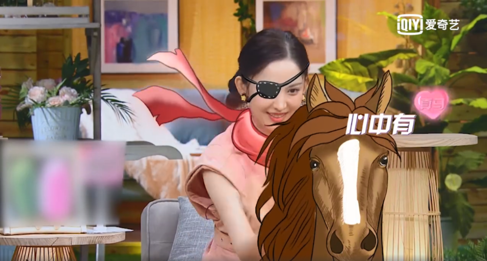 古力娜扎|古力娜扎自曝曾在周杰伦MV里骑过马，吐槽当年自己太丑了