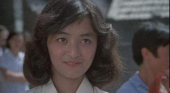 李勤勤|李勤勤：曾和郎平同学，嫁遍日本、欧、美，晒单身近况被嘲落魄