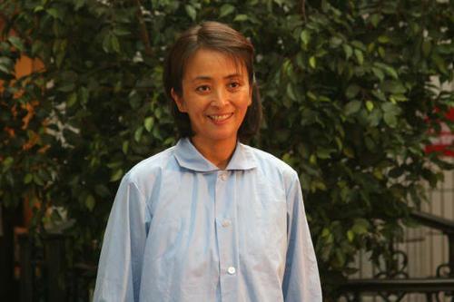 李勤勤|李勤勤：曾和郎平同学，嫁遍日本、欧、美，晒单身近况被嘲落魄