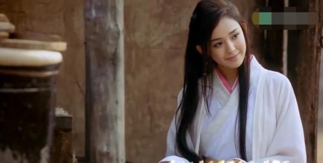 古力娜扎|古力娜扎自曝曾在周杰伦MV里骑过马，吐槽当年自己太丑了