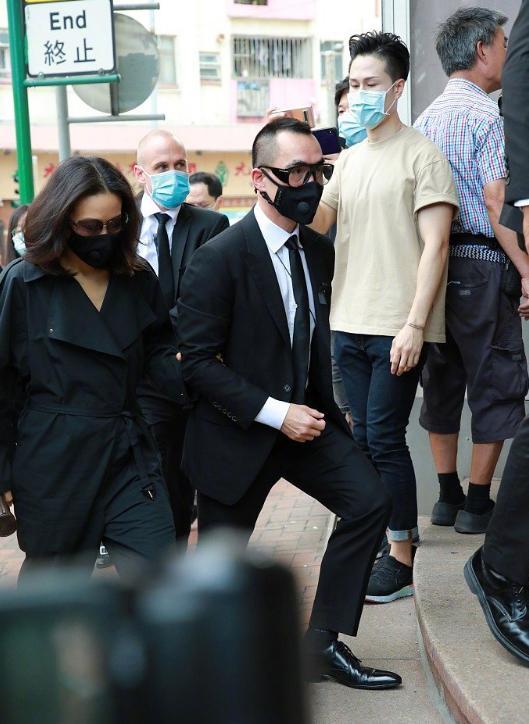 何超琼|赌王设灵二房带头操办，何超琼最早到场，何超仪成首位公开发声者