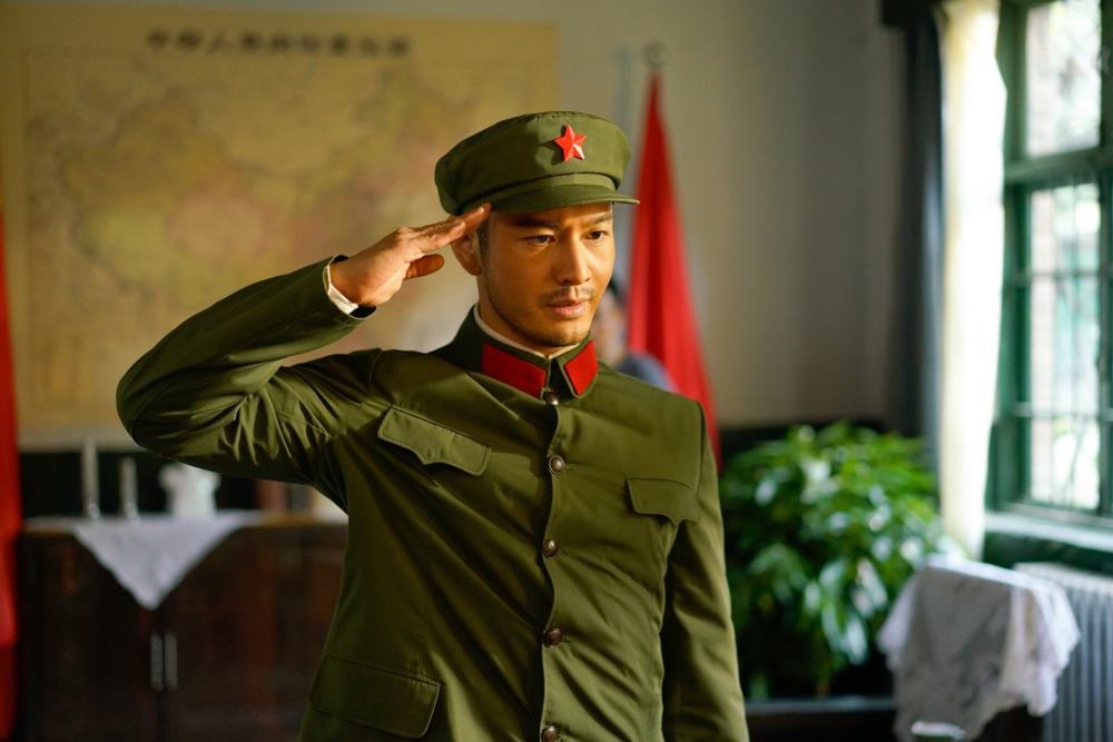 黄晓明|黄晓明新片再当主角，王劲松倪大红做配，他为何屡屡能被正剧青睐