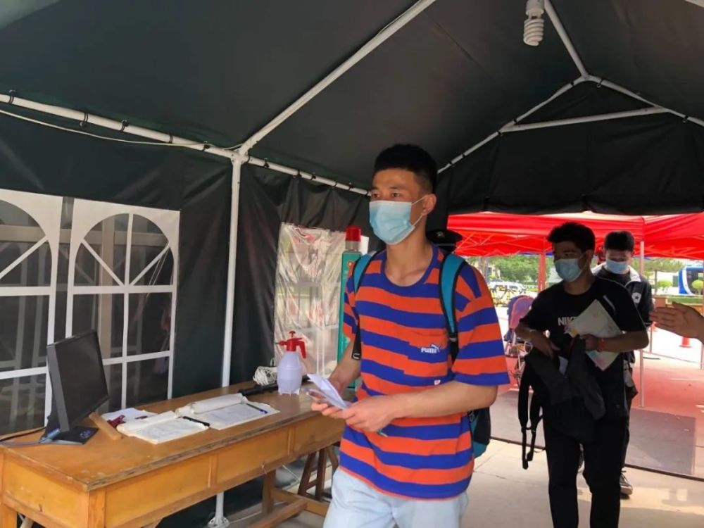 鹿泉一中,区实验高级中学2从早上七点半开始全员上路,在两个考点,鹿泉