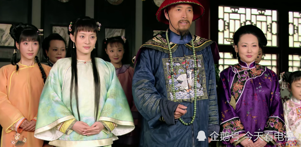 甄嬛|芳若是甄嬛和安陵容两个人的教引姑姑，她为什么只对甄嬛忠心？