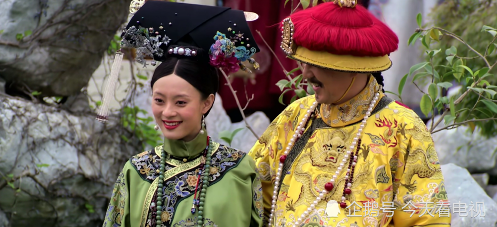 甄嬛|芳若是甄嬛和安陵容两个人的教引姑姑，她为什么只对甄嬛忠心？