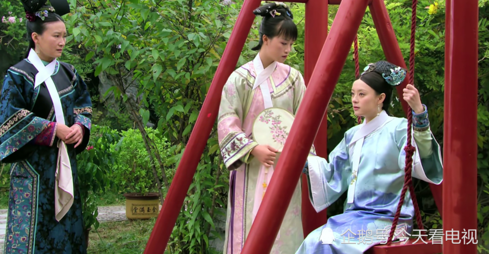 甄嬛|芳若是甄嬛和安陵容两个人的教引姑姑，她为什么只对甄嬛忠心？