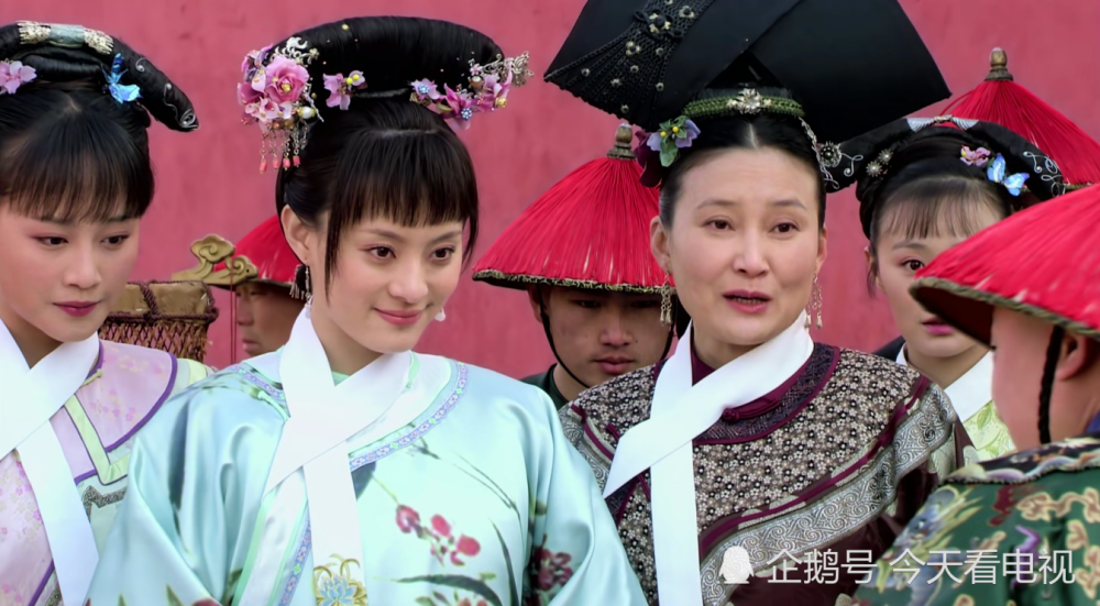 甄嬛|芳若是甄嬛和安陵容两个人的教引姑姑，她为什么只对甄嬛忠心？