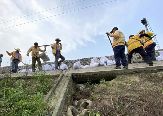 中国铁路上海局集团有限公司各单位组织开展隐患排查整治,补齐防洪