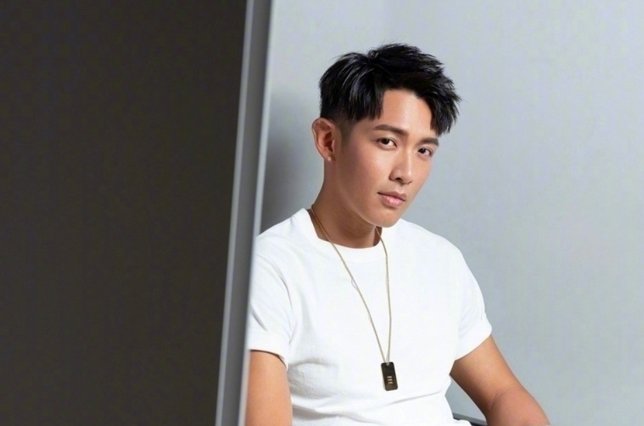 柯震东|柯震东范冰冰复出，在娱乐圈混不下去的仝卓，这么快就接商演了？