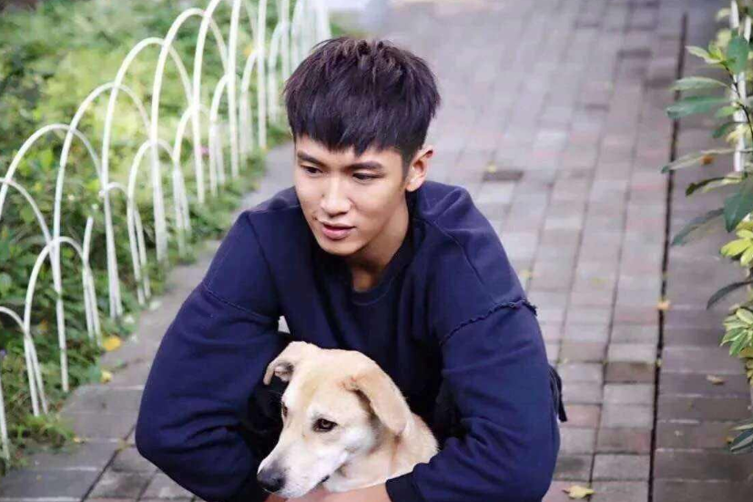 柯震东|柯震东范冰冰复出，在娱乐圈混不下去的仝卓，这么快就接商演了？