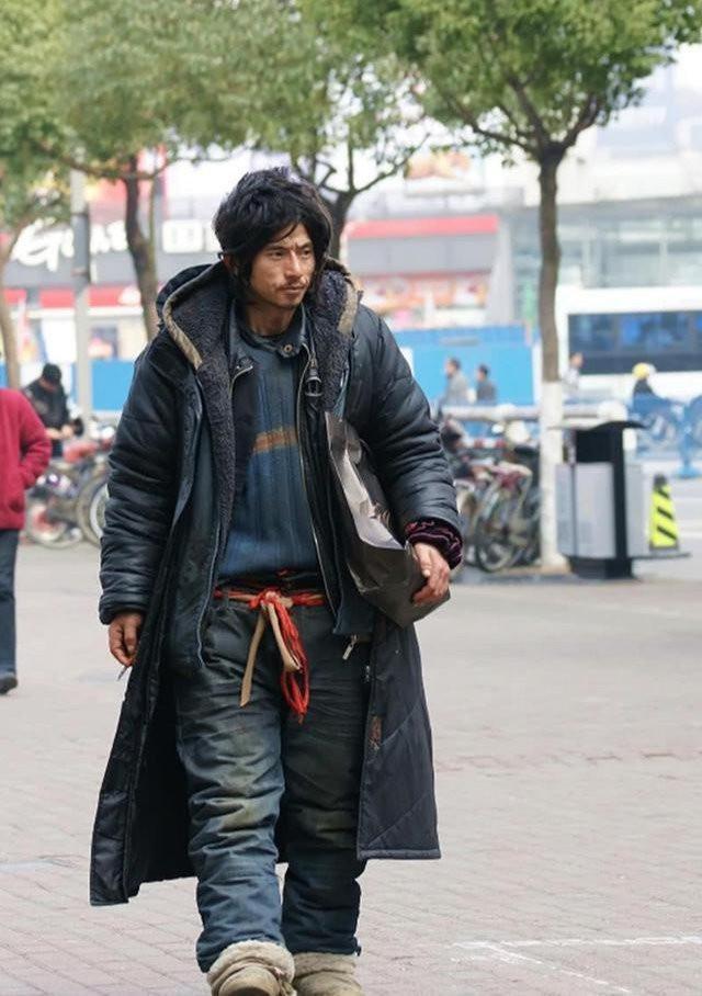 犀利哥曾红极一时登上英国泰晤士报为何他却选择继续流浪