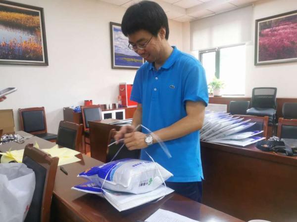 北京|北京林大：班主任将学生大一写下的誓言装进毕业“寄”