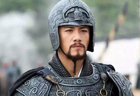 司马昭出击蜀将姜维,向皇帝请辞之际将其诛杀,然后率其部众攻击司马师