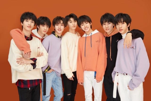 tfboys|TFBOYS师弟禁止粉丝接机，谢可寅抱怨没粉丝接机，张颜齐怒怼粉丝