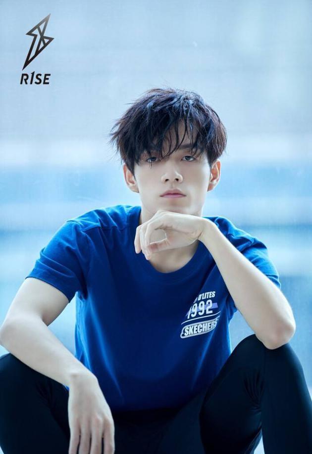 tfboys|TFBOYS师弟禁止粉丝接机，谢可寅抱怨没粉丝接机，张颜齐怒怼粉丝