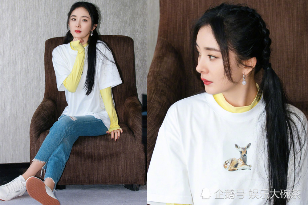 杨幂|这个杨幂也太减龄了，长编发加双马尾可爱十足，装扮清新身材吸睛