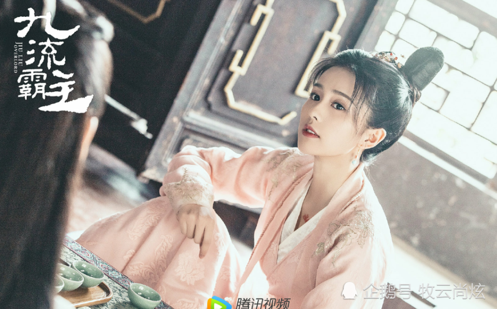 颜值|白鹿新古装照惊艳，比路招摇还美，看到男主的颜值就沦陷了！