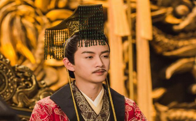 唐太宗李世民,他即位时年仅27岁,几乎所有的唐朝开国功臣都比他的年龄