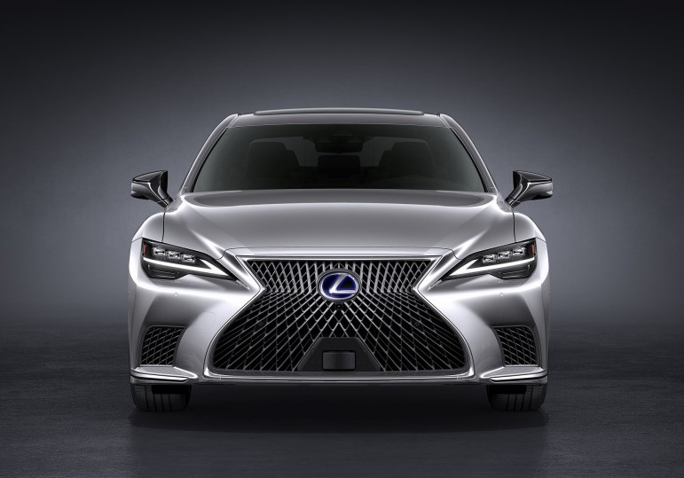 2021款雷克萨斯ls惊艳亮相更酷炫更豪华会火吗