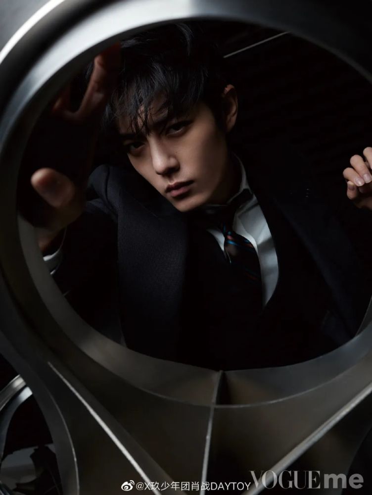 吉尼斯世界纪录|肖战负面新闻多事业却越走越好，《光点》破世界纪录！