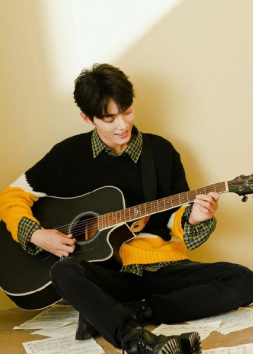 吉尼斯世界纪录|肖战负面新闻多事业却越走越好，《光点》破世界纪录！