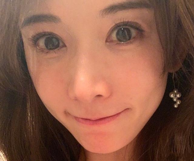 林志玲|林志玲又引争议！婚后一年难得露面，拍视频被指整容