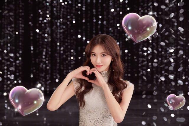 林志玲|林志玲又引争议！婚后一年难得露面，拍视频被指整容