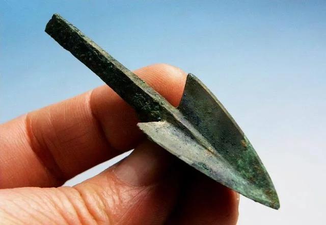 2000多年前的高科技兵器放大80倍后专家发现其中的秘密