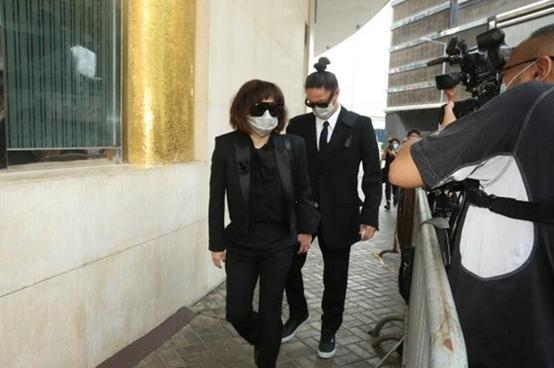 何鸿燊|赌王丧礼首日家人陆续到场，灵堂华丽庄重，被曝下葬时间定在明年