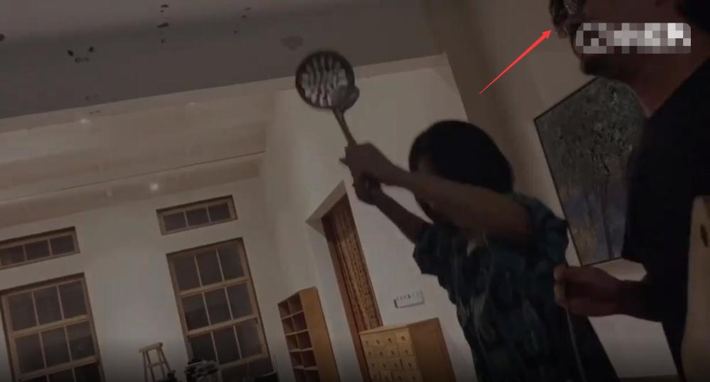 张大奕|总裁夫人健身秀完美身材，张大奕不甘示弱，穿短裙踩长靴秀长腿！