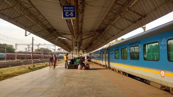 印度火车站(示意图)