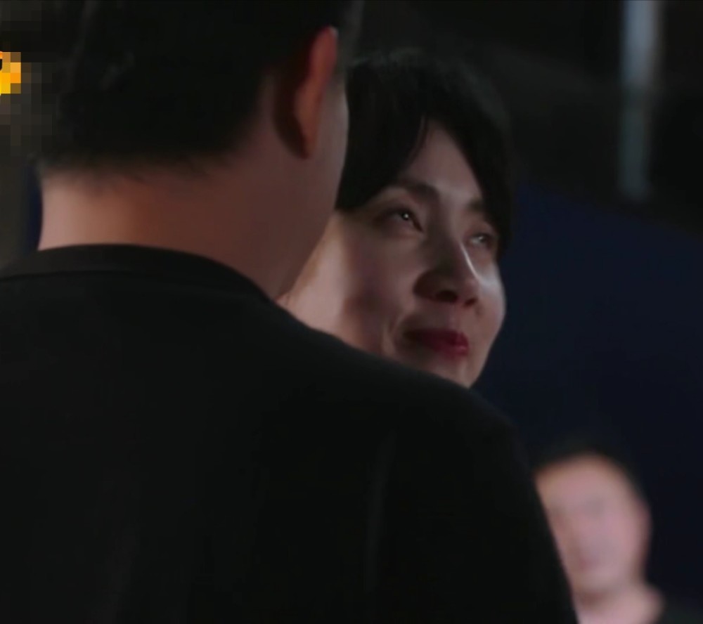 热搜|孙莉跳舞上热搜！勇站C位舞姿优美 这身材和容颜简直就是青春美少女