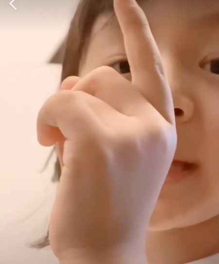 杨千嬅在线献唱《勇》,回应四岁萌娃王果儿被赞太暖心