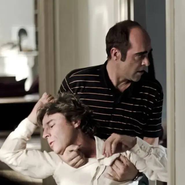 神秘访客潜入独居女孩家中直到怀孕她都没发现