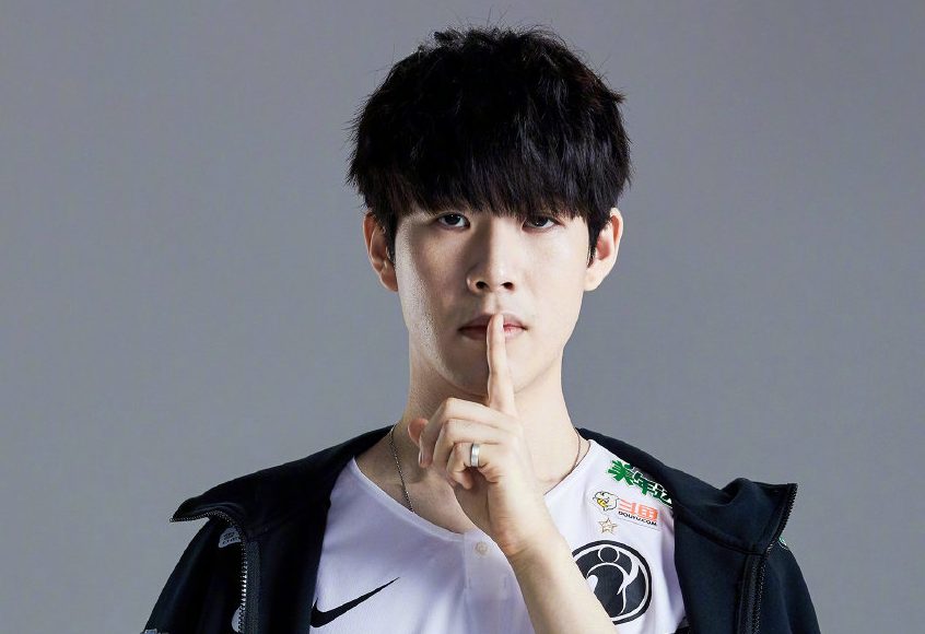 了灵魂uzi,主要还是uzi,毕竟ig当年的最大流量其实是theshy而不是jkl