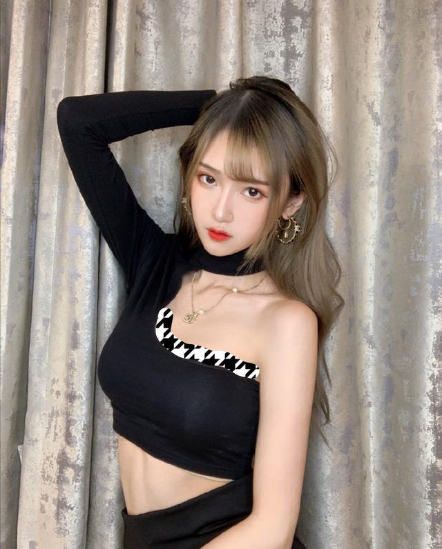 作为一个职业的coser,腐团儿轻松就可以驾驭不同风格