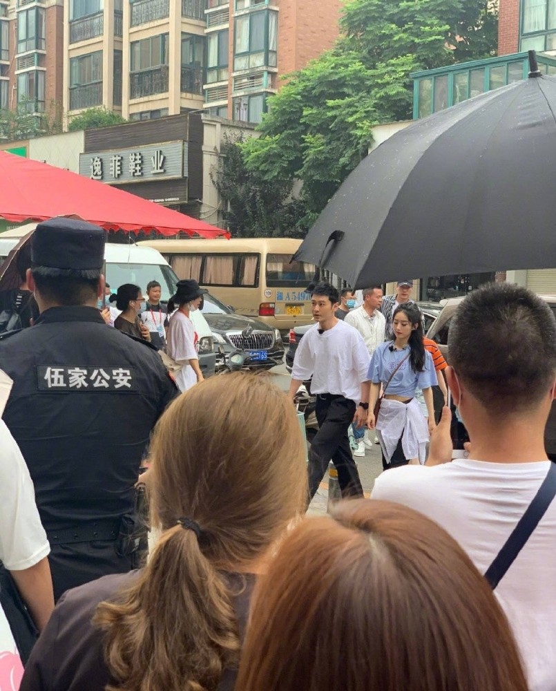 中餐厅4|《中餐厅4》再曝路透照，首位飞行嘉宾确定，录制时长堪称良心！