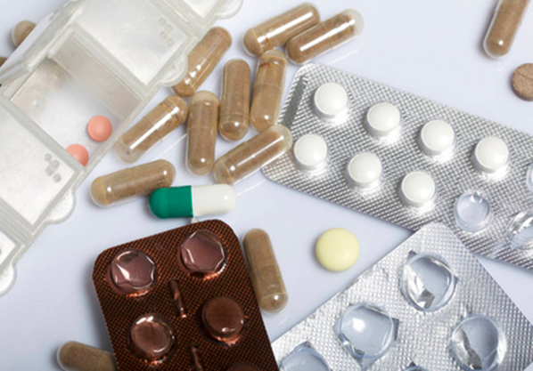 他汀类药物|研究显示，每天服用他汀类药物可以减少75岁以上人的早逝风险