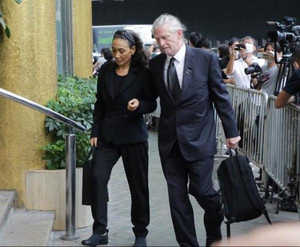 何猷光|何猷光何超英的女儿，赌王亲孙女没出现在灵堂，背后原因并不简单