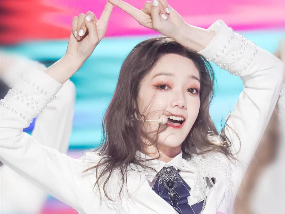 希林娜依·高|硬糖少女LOGO风波未完，希林娜依·高的回应又掀波澜