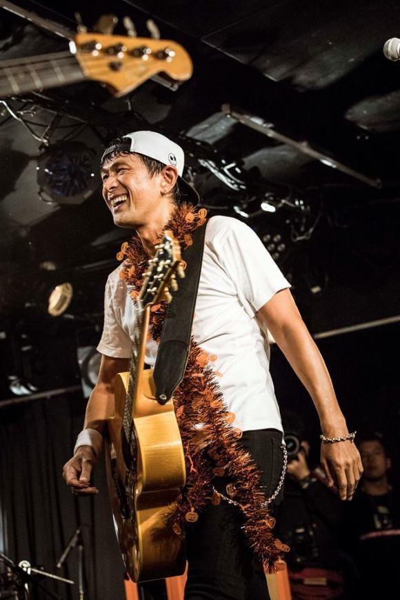 东爱男神江口洋介48岁被传背叛婚姻52岁皱纹横生令人心疼