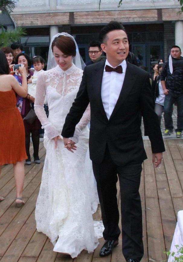 与黄磊结婚16年被宠爱至今42岁孙莉露腰热舞火辣身材不输20岁