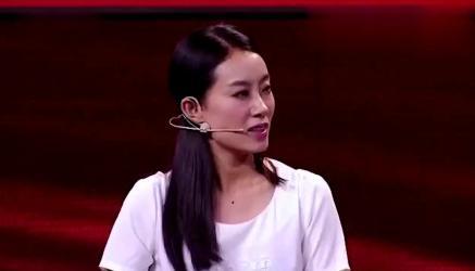 春晚|她曾上过4次春晚不红，是冯巩的“女儿”，34岁时被贾玲带红