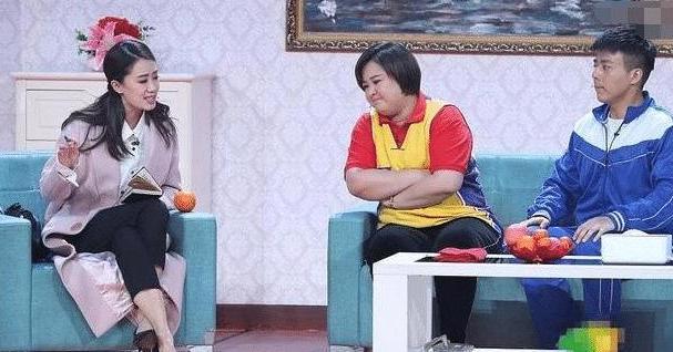 春晚|她曾上过4次春晚不红，是冯巩的“女儿”，34岁时被贾玲带红
